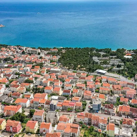 Апартаменты Cozy In With Wifi *