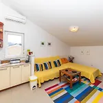 1 Bedroom Awesome In