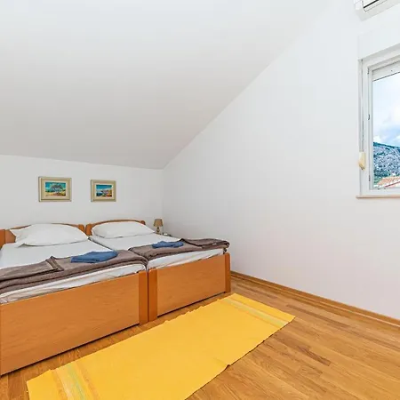 Apartamento 1 Bedroom Awesome In