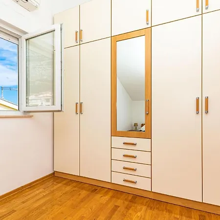 1 Bedroom Awesome In Appartamento *
